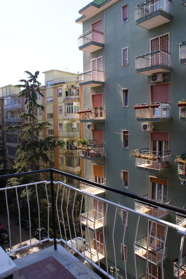 Isole - Rione Alto Couette-café Naples